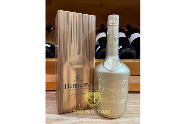 rượu Hennessy VS Mẫu giới hạn
