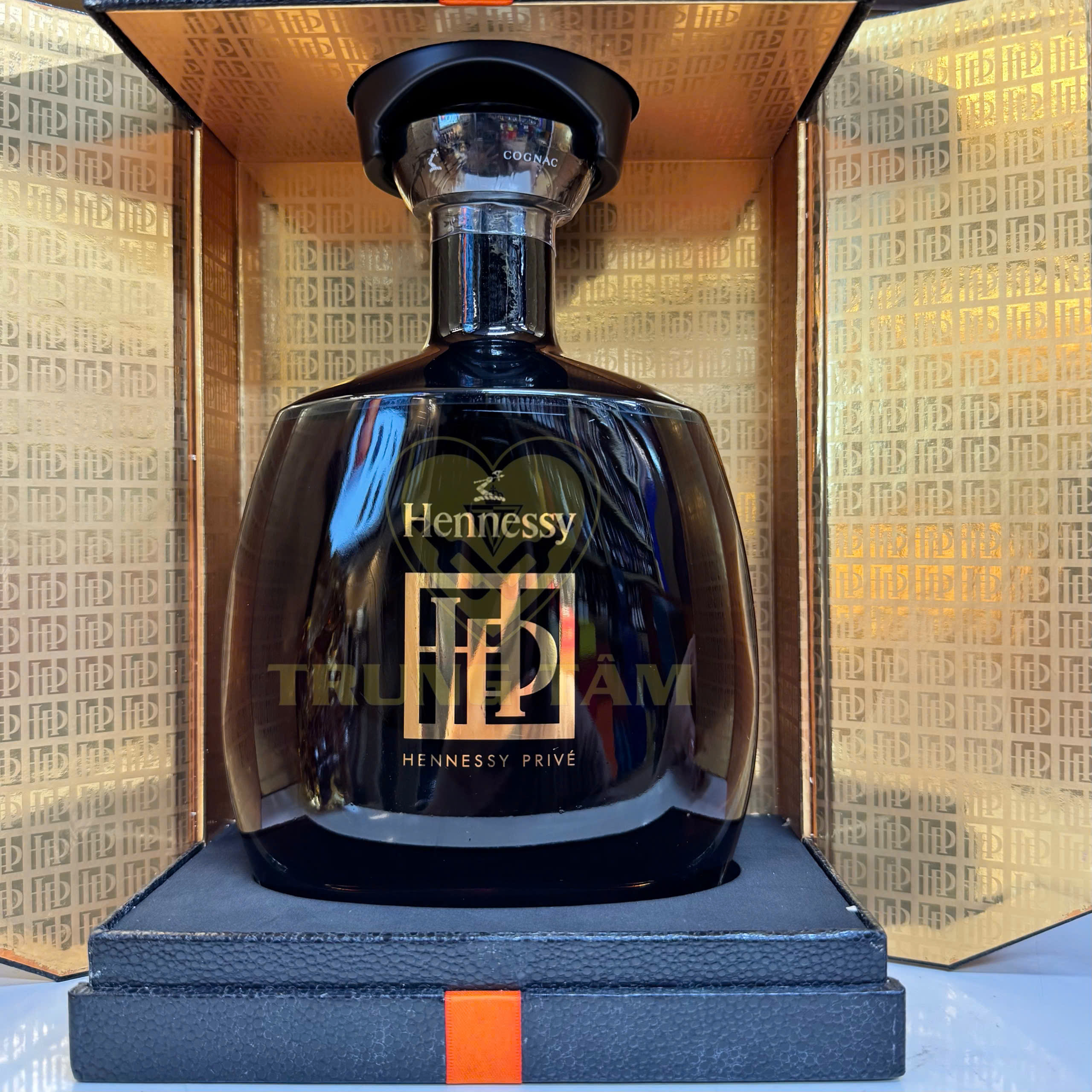 Hennessy Prive 700ml コニャック